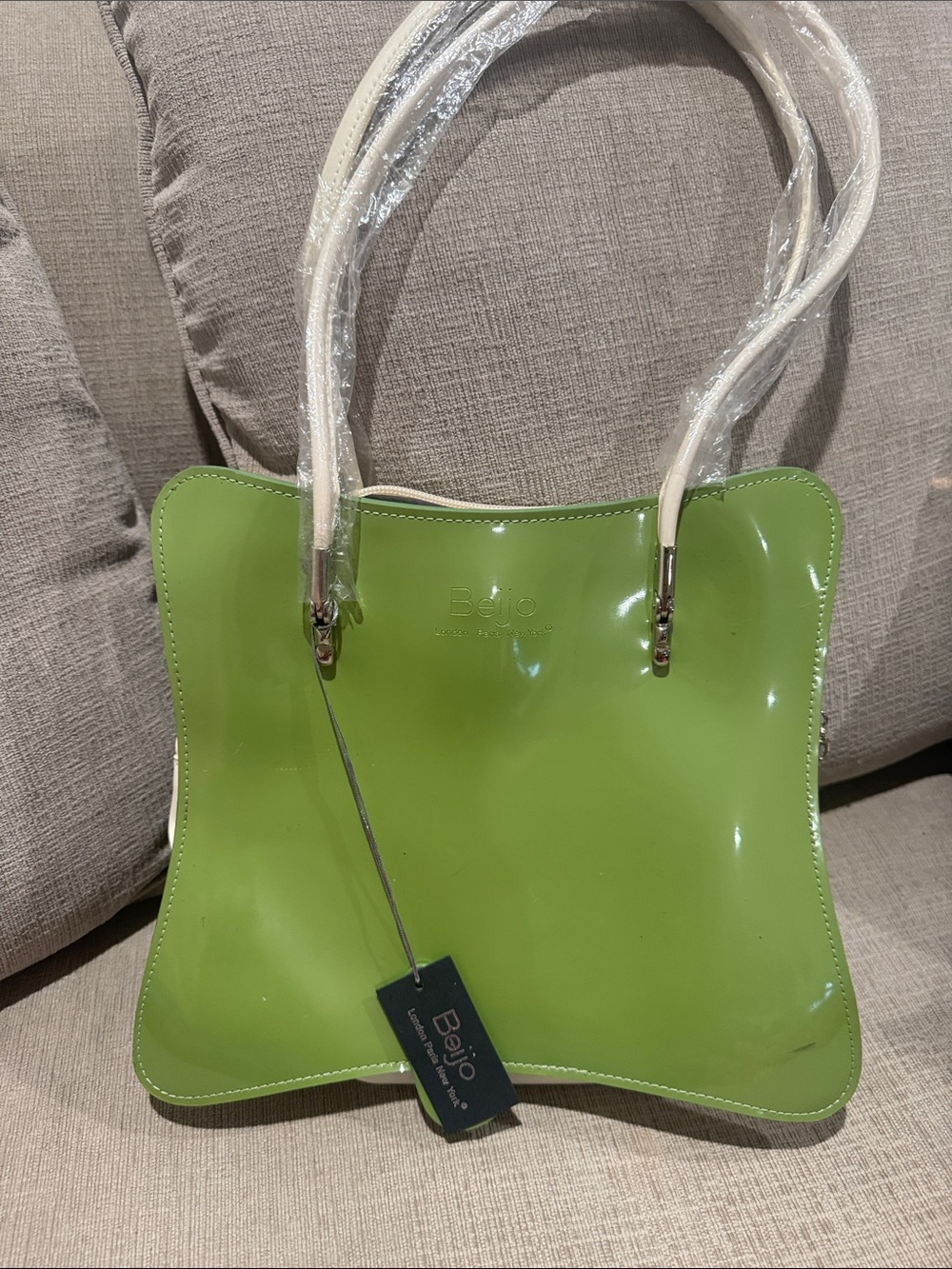 BEIJO Green Patent Tote Bag with Ivory Handles